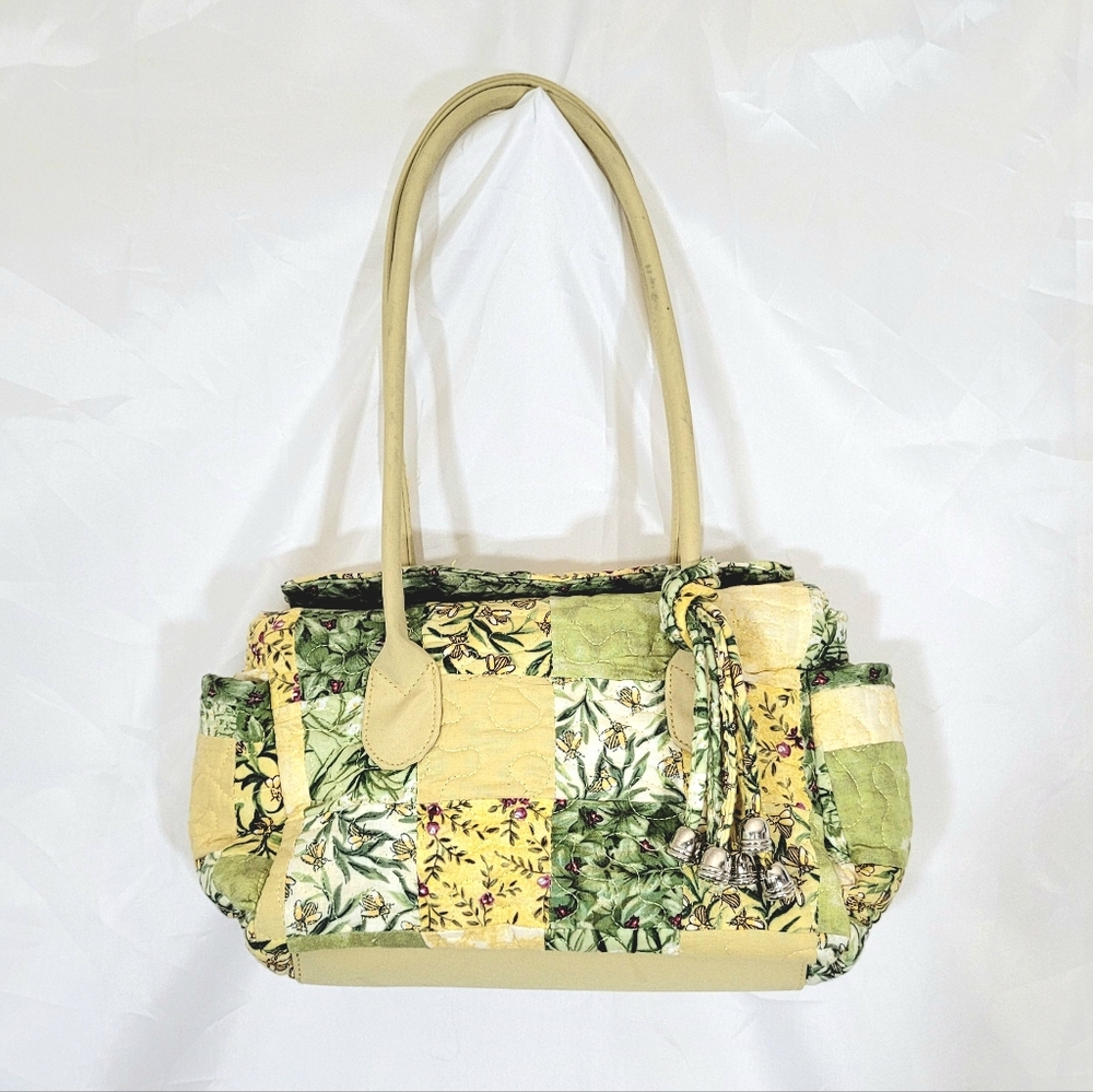 Donna Sharp quilted handbag summer bugs bees floral butterfly magnetic closure
